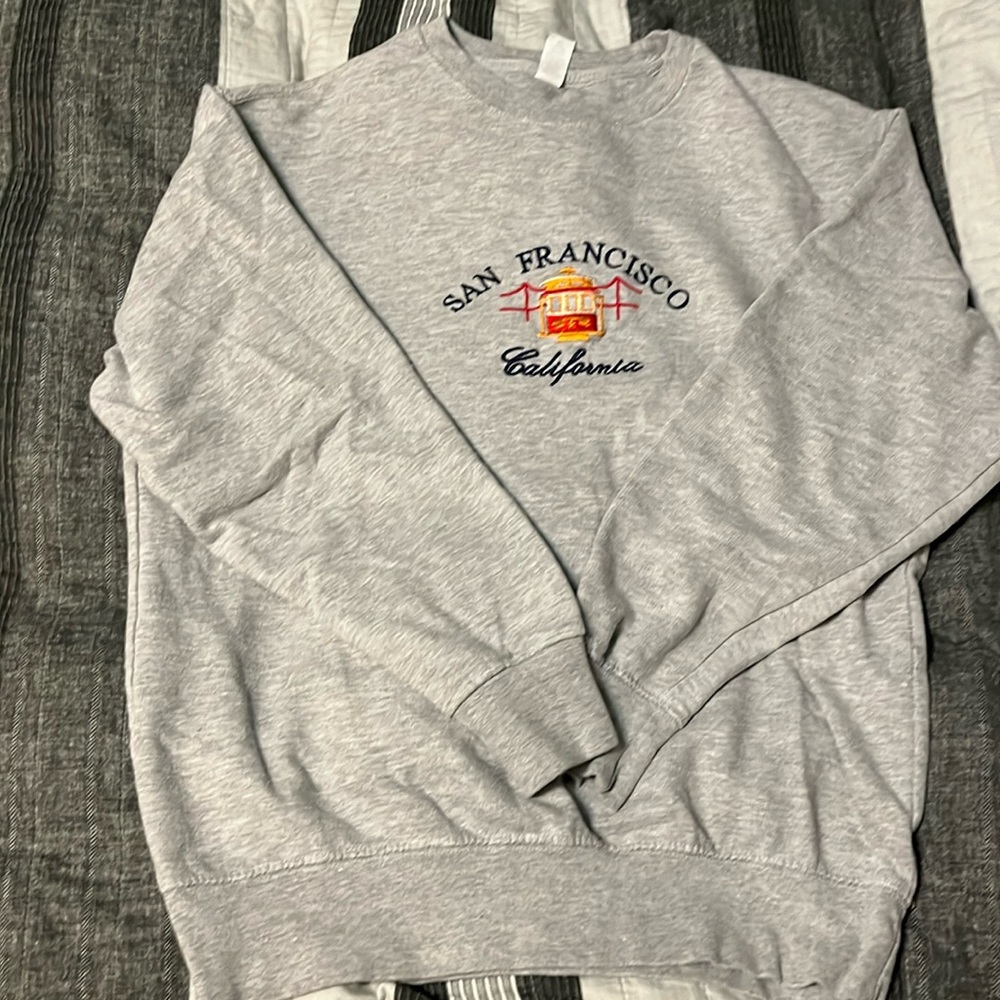 gray sanfransisco crewneck